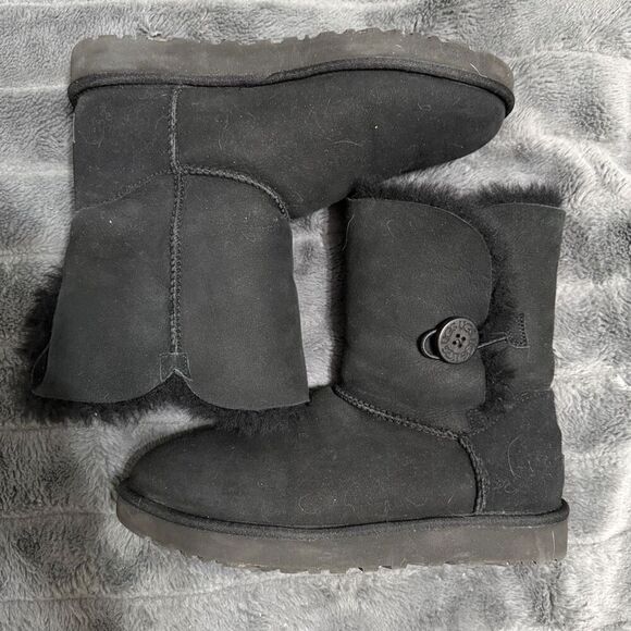 UGG BAILEY BUTTON Il water-resistant black size 9 - Picture 3 of 11